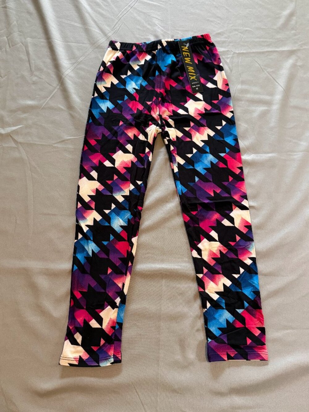 New Mix NWT Girls Buttery Soft Ankle Leggings Abstract Geometric Print Medium